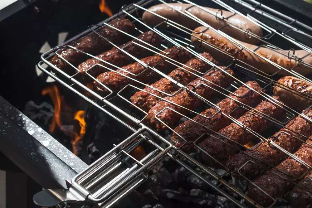 Grelha de Churrasco Inox e Tela Moeda: Resistência e Praticidade